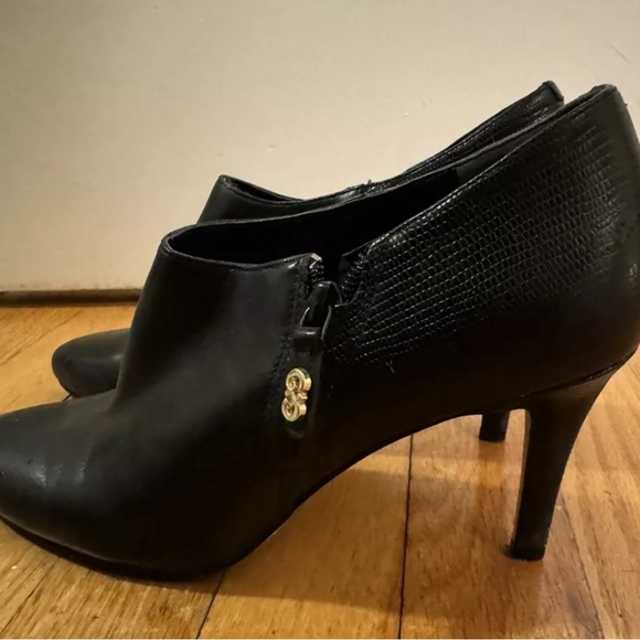 Cole Haan Black Ankle Boots with High Stiletto Heels and Textured Finish - Picture 6 of 6